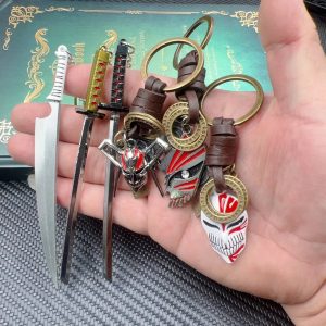 26cm Bleach Mini Sword Keychain – Kurosaki Ichigo Anime Collectible with Sheath & Metal Mask Pendant